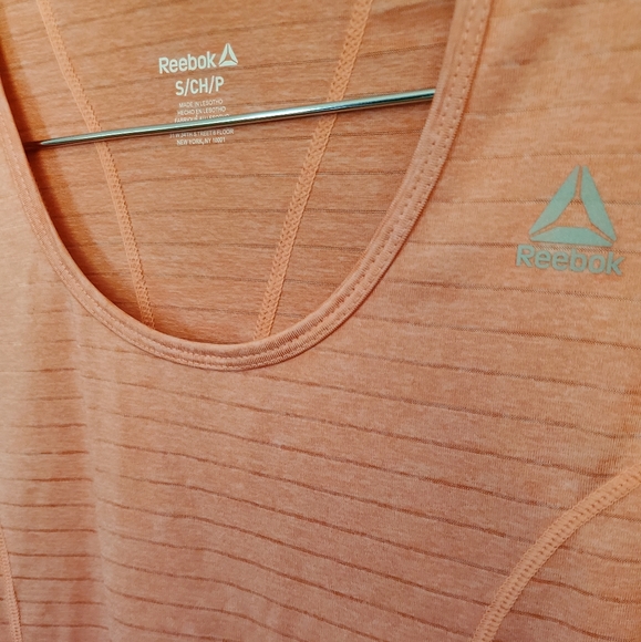 NWT Reebok Dynamic SS Top - Picture 5 of 6